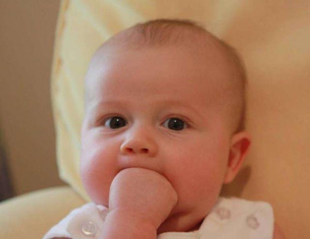 幼儿使用筷子要注意哪些安全事项