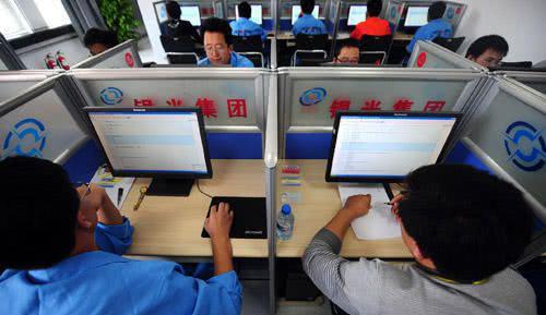 大学生休学创业，一年赚20万，是否值得提倡?