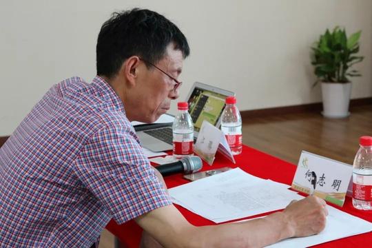 以企业,社会组织,民办非企业等单位名义申报适合残疾人就业创业的文创