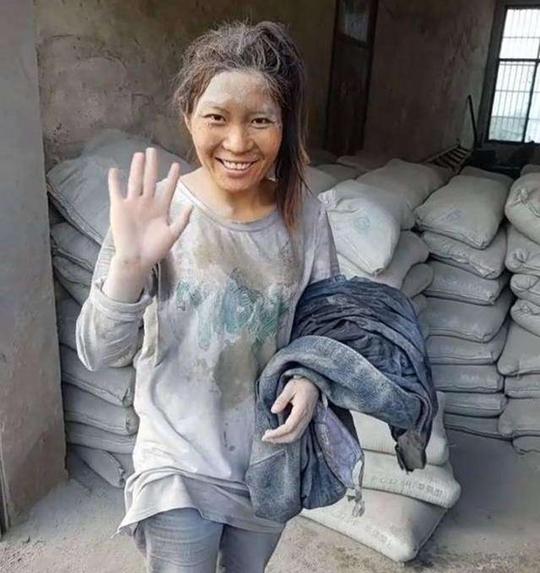 水泥|“水泥妹”骗局被拆穿后，现状怎样?她诠释了何为大难临头各自飞