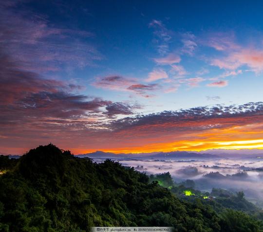 自然摄影风景图天空晚霞摄影图风景素材摄影素材山壁纸