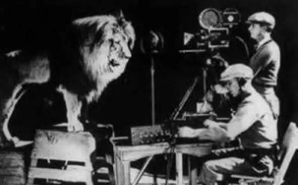 世界历史上第一部有声电影是1927年上映的什么世界第一部有声电影1927