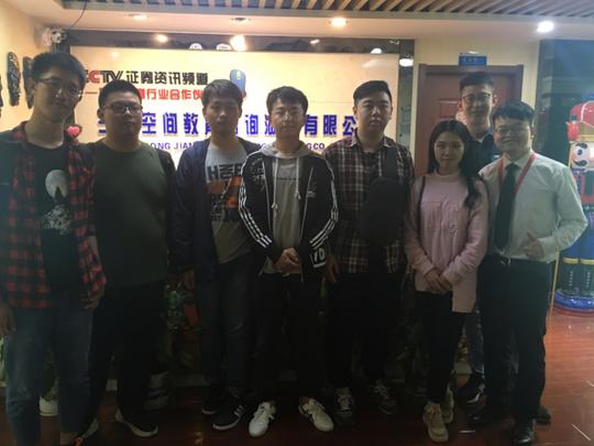 武昌理工学院艺术设计学院开展创业交流活动