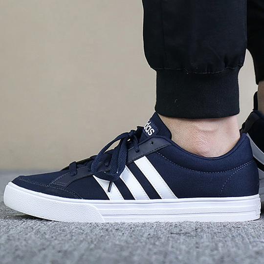 adidas阿迪达斯男鞋2020春季新款运动鞋蓝色板鞋轻便休闲鞋aw3891