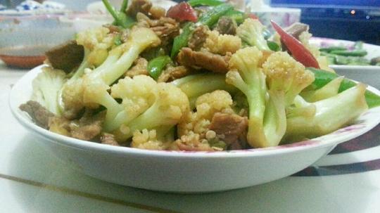 花菜炒肉的做法_【图解】花菜炒肉怎么做如何做好吃