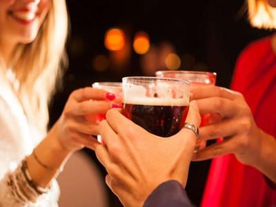 喝酒容易脸红是天生的吗