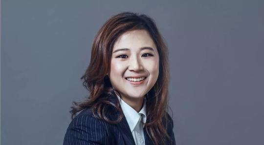 17岁创业的中国姑娘,竟成2万多北美教师的幕后老板!