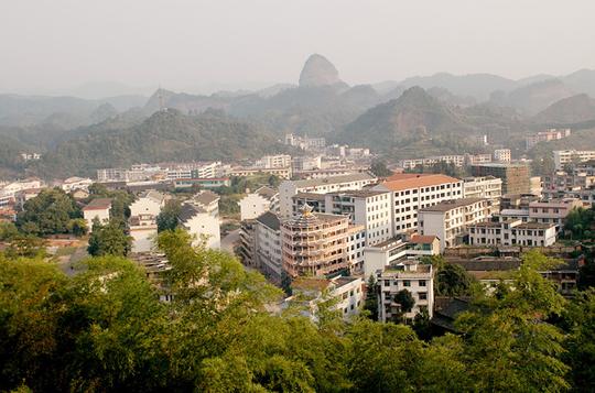 我公司成功中标怀化通道县各乡,镇,村红色文化民族风格太阳能路灯采购