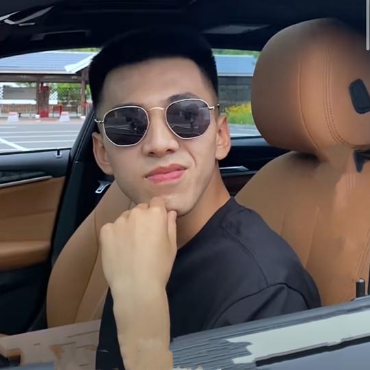 快手抖音网红宇弟儿同款方形框时尚黑色墨镜男个性街拍开车太阳镜