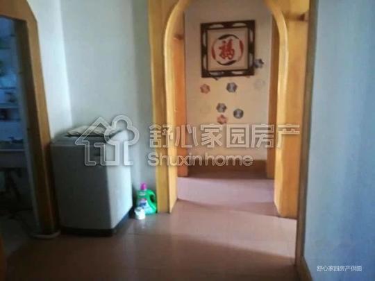 联强小区,偏门三室,客厅能用,水上公园,42中,地铁沿线