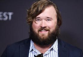 海利·乔·奥斯蒙特 