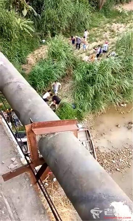 但在当天下午17时40分左右,福建省仙游县盖尾镇杉尾大桥附近,一辆农村