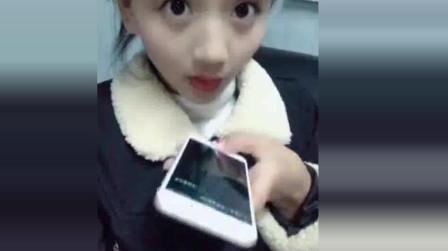 厉害了美女第一次知道siri还能这么玩回答的太智能了啊!