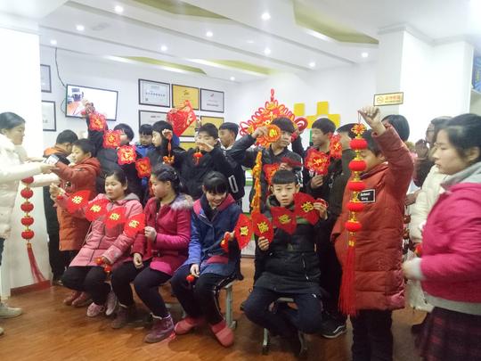 凹凸访谈:从全职主妇到全能校长的蜕变之路2.jpg