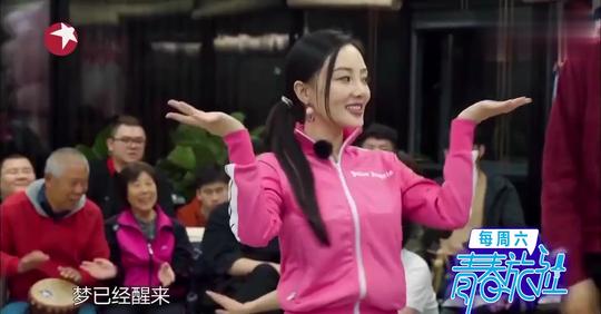 青春旅社-陈明和军哥哥合唱《快乐老家》，张国伟实力抢镜!