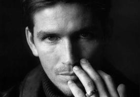 詹姆斯·卡维泽