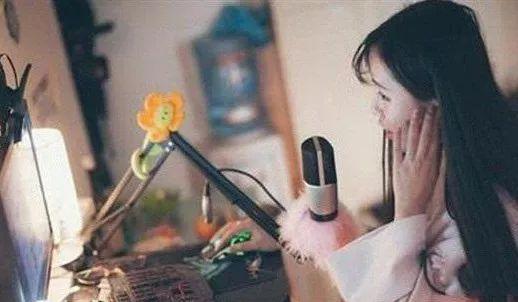 整容,炫富,夜店不雅视频曝光,抖音"第一网红"被封杀!
