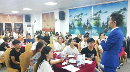 营销鬼才王嘉豪分享很多合伙人因为不懂股权反目成仇