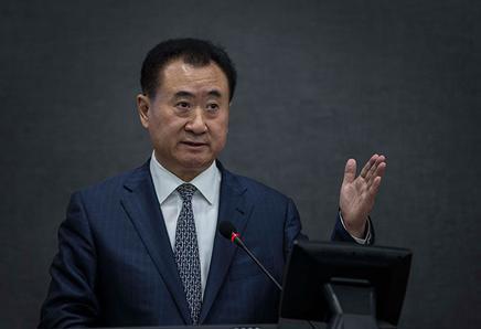 王健林为什么这么有钱?看过他的简历就知道了