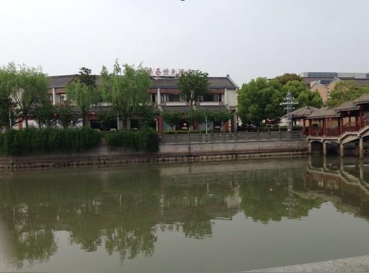 鸿伟摩尔应邀考察湖州商业街区项目并洽谈合作