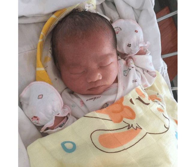 顺产母子平安报喜朋友圈