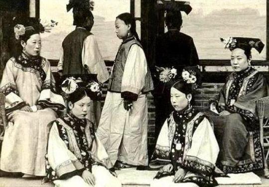 后宫|清宫剧中的骗局:历史上皇后根本不屑参与宫斗，地位全面碾压嫔妃