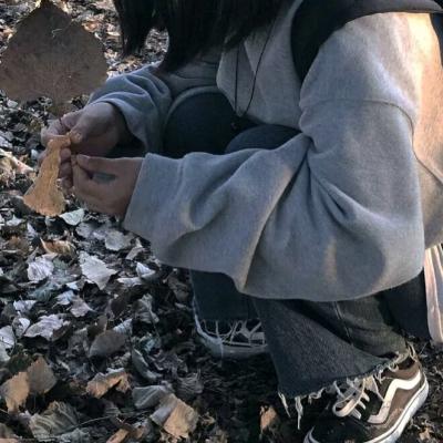 部位女头/“我当然不会试图摘月，我要月亮奔我而来。”,女生,部位,抖音,ins风