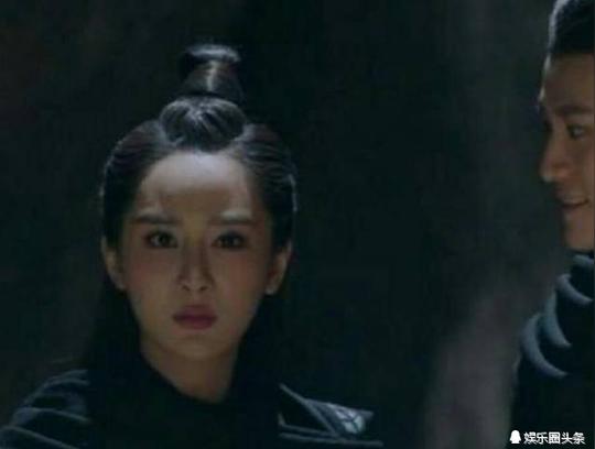 杨紫额头诡异凸起神似寿星公,网友:太吓人了!