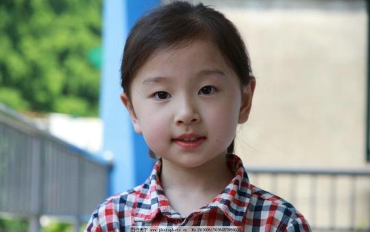 清纯儿童顽皮可爱高清素材小孩调皮幼儿人物图库摄影