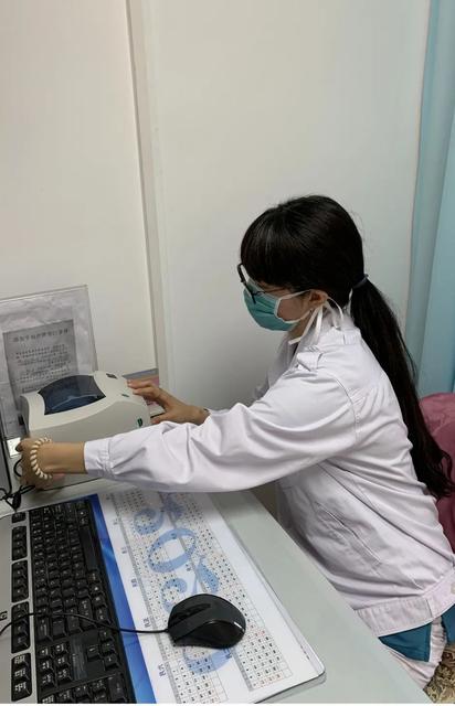 新生儿足底血筛查的是什么