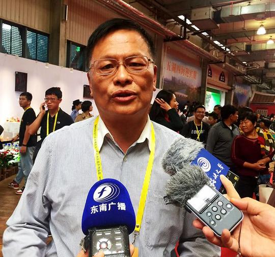 入驻在漳浦台湾农民创业园的老台商林守宏,就是这群台青们的引路人
