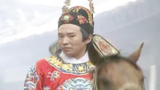 视频:宋天宝进京赶考，高中状元，风风光光回到故乡