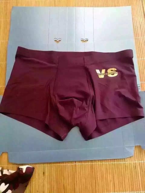 宝宝穿三角内裤好还是平角内裤好