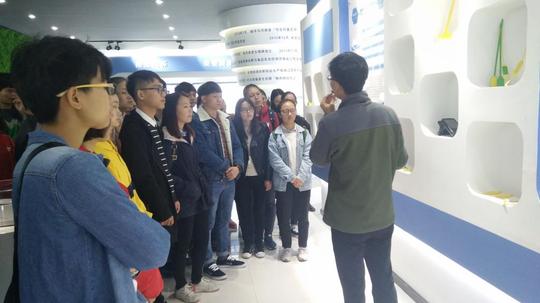 动物科技学院本科生党支部赴莱普生信息科技有限公司开展学习实践活动