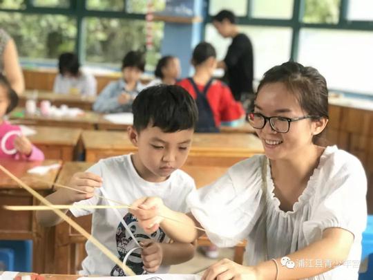公益活动|我与嫦娥姐姐约个会—中秋亲子手绘风筝活动精彩回顾!