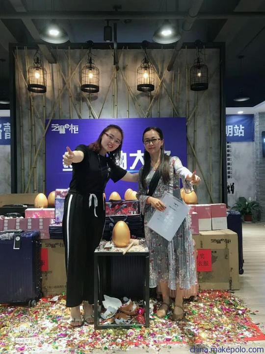 妈带娃创业/免费铺货/开家服装店/汇聚/一二线品牌/女男童装芝麻e