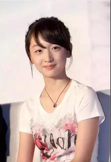 美少女抓胸性感动漫gif动图