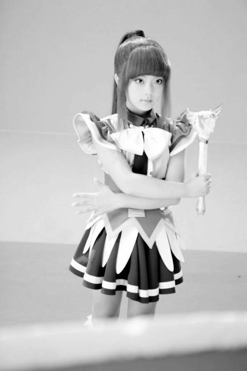 儿童和少女影迷的真人卡通电影《巴啦啦小魔仙之魔法的考验》(下文