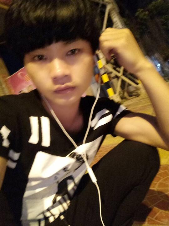 户外搞笑小鬼