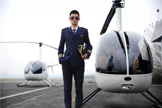 泛美集团董事长魏全斌代表四川西南航空职业学院与布拉格捷克理工大学