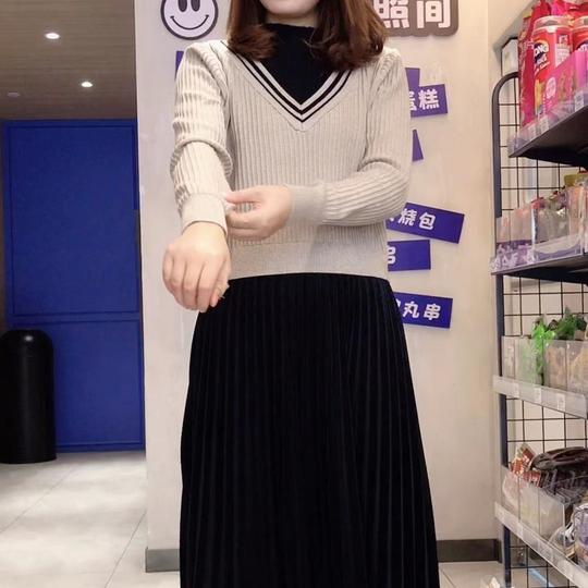 思慕依服装【抖音同款】连衣裙女2021新款v领假两件针织连衣裙i