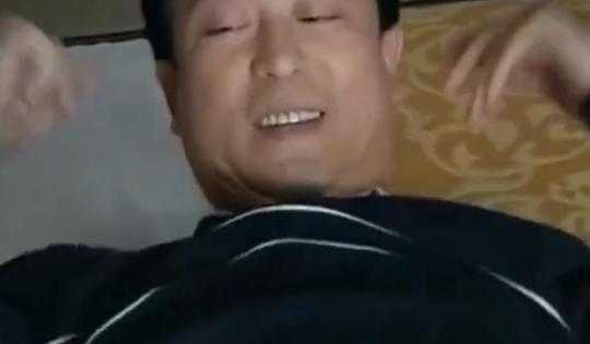 蜗居:宋思明带海藻参加聚会,海藻遭到同学们嘲讽,竟是