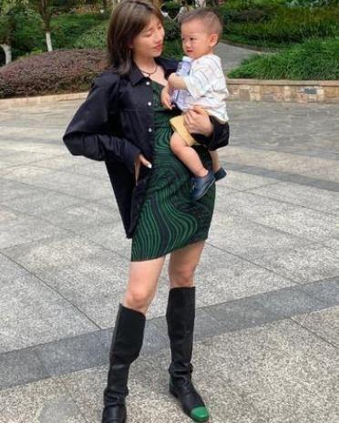 生完孩子两个月来月经奶水会变少吗