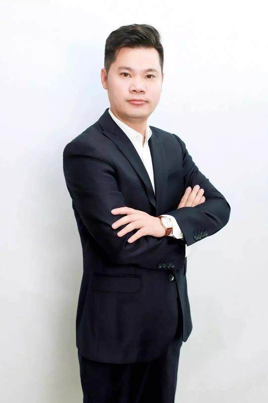 陈林岗董事长.jpg