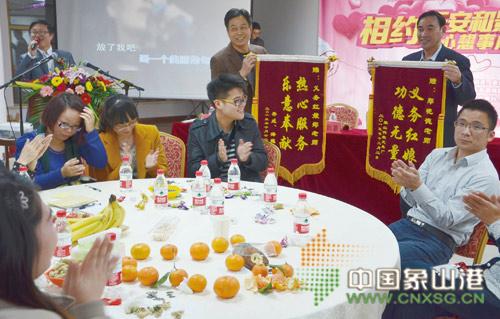 红娘郑晓德牵线相亲会