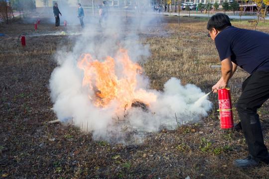 校园消防演练