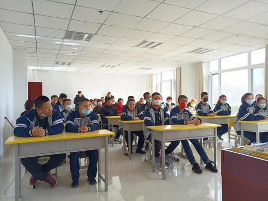 青铜峡市残联组织托养中心残疾人开展就业专场招聘会(图2)