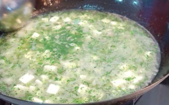 夏天宝宝不想吃饭怎么办