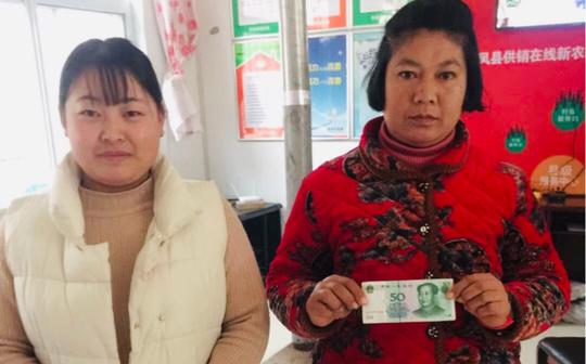 农村小姑娘不外出打工选择，在家乡创业带动无劳动力者赚钱带动村民实现增收