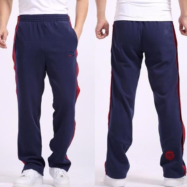 篮球袜怎么套在裤脚上直筒